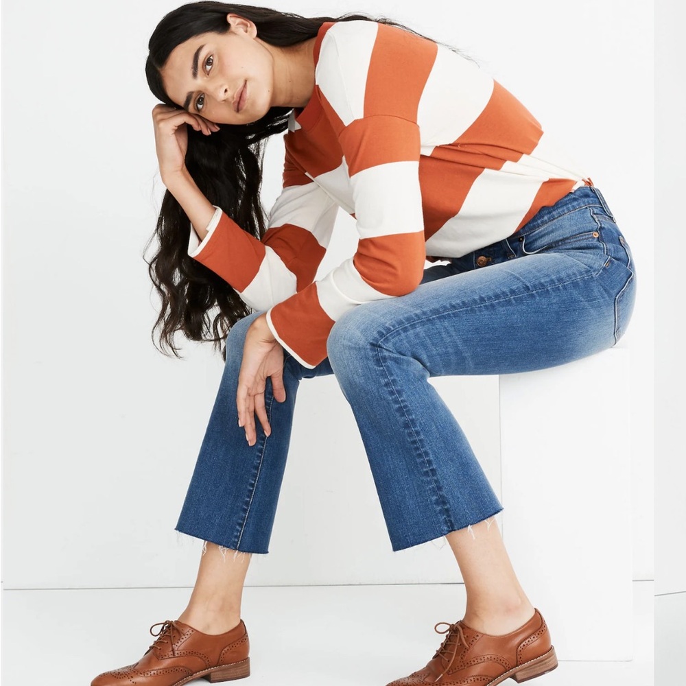 Cali Demi-Boot Jeans in Daly Wash: Button-Front Edition - Picture 2 of 11